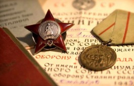 В главной библиотеке Хакасии открылась выставка, посвящённая героям-землякам