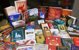 Министерство обороны России подарило библиотекам Хакасии три тысячи новых книг