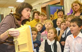 Газета «Хакасия» о Бахрушинской неделе: «Приключения кукол и другие музейные истории»
