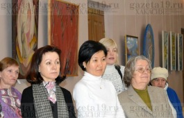 В Хакасии открылась выставка художников «Учитель и ученики»