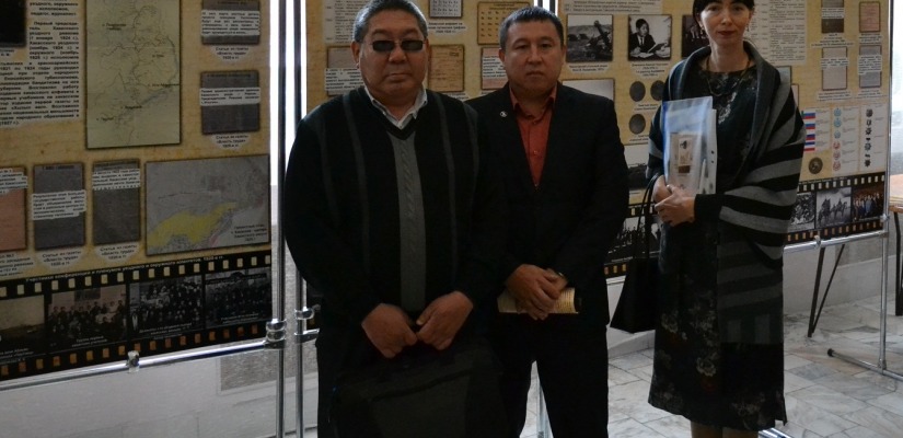 Участие выставки «Мы – хакасы» в научной конференции, посвященной 100-летию самоопределения хакасского народа.