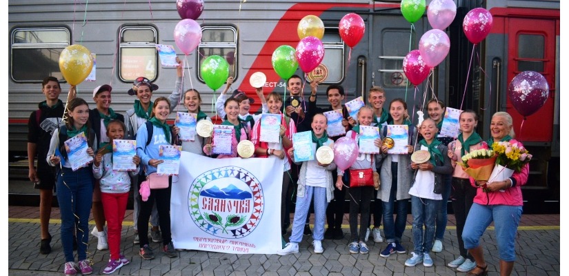 Ансамбль «Саяночка» Центра культуры и народного творчества им. С.П. Кадышева покорил  жюри  международного конкурса