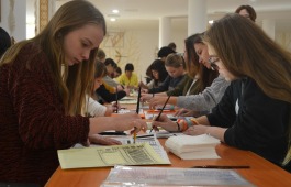 Московские художники провели творческую встречу и мастер-классы для жителей Хакасии