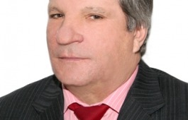 Ушел из жизни руководитель Русского народного хора им. М. Шрамко Валерий Варнаков