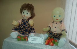 В Абаканской картинной галерее завершается выставка кукол СССР