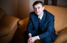 В Арт-гостиной Национальной библиотеки им. Н.Г. Доможакова состоится презентация книги Игоря Германа