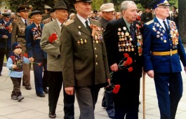 Впервые в Хакасии откроется уникальная фотовыставка «Знамя Победы»