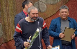 В Хакасии наградили лучших участников V Межрегионального кочевого театрального фестиваля «Белая Юрта» (Ах иб)