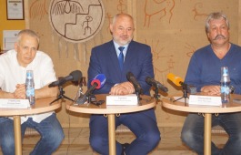 В Хакасии прошла пресс-конференция, посвященная Х международному эколого-этническому фестивалю театров кукол «Чир Чайаан»