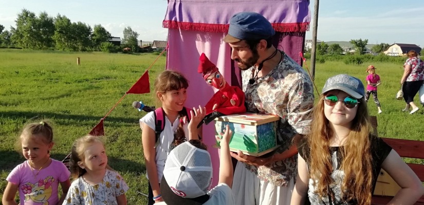 #ЧирЧайаан2019: В Хакасии прошли спектакли в рамках социокультурной акции «Чир Чайаан детям»
