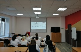 Сотрудник Национального архива Хакасии провела обучающий семинар для специалистов Многофункционального центра республики