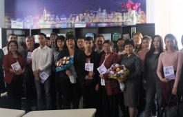 В Хакасии состоялась презентация новой книги Митхаса Турана «Тигiр хурлығ чирiм» («Радужная моя земля»)