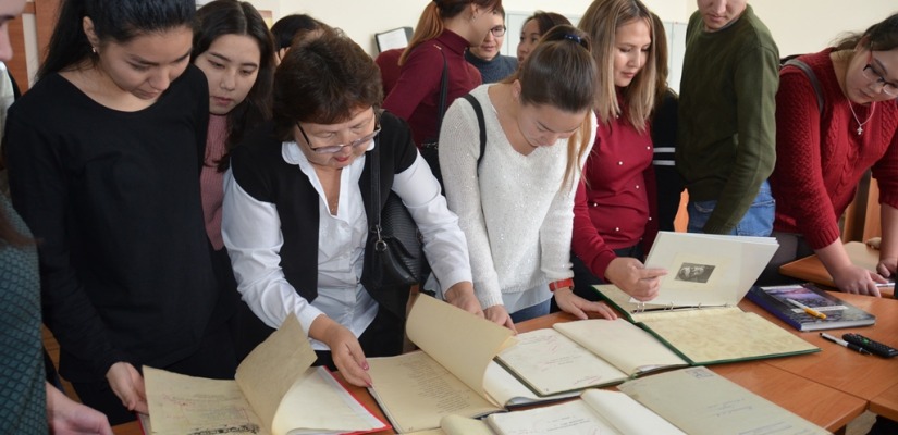 В Национальном архиве Хакасии прошла презентация интернет-выставки, посвященной 100-летию со дня рождения Михаила Кильчичакова