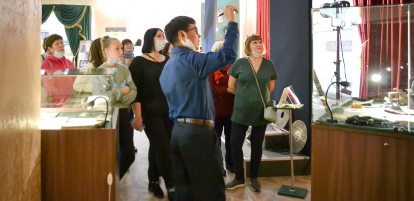 Специалисты Хакасского национального театра им. А.М. Топанова начали серию мастер-классов