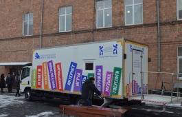 Подарок к Году литературы: в Хакасии появился свой библиомобиль