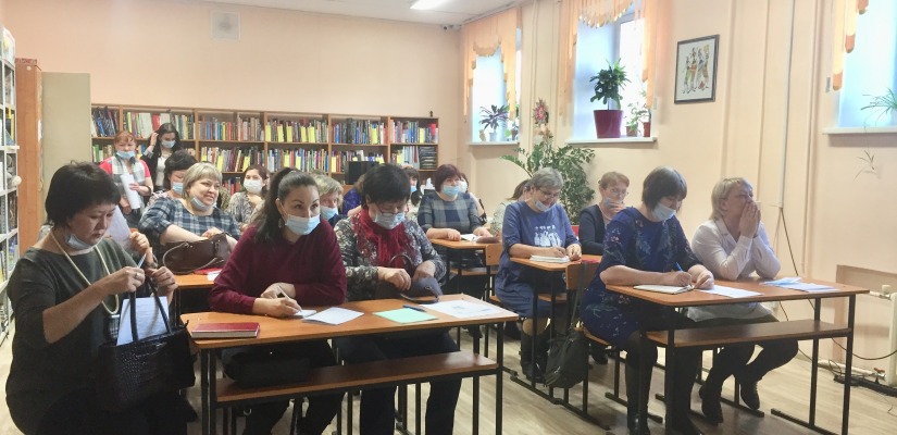 В детской библиотеке прошёл семинар «Учимся писать отчёт»
