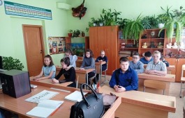 Республиканская библиотека для слепых провела историческую игру для детей с нарушениями зрения