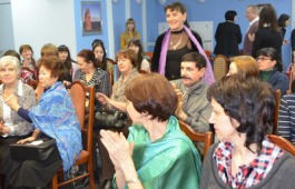 В Национальной библиотеке прошла встреча с народной артисткой Хакасии Татьяной Рябенко
