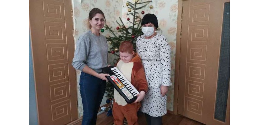 В канун Нового года министр культуры Хакасии исполнила желание маленького Глеба Колотилина из Черногорска