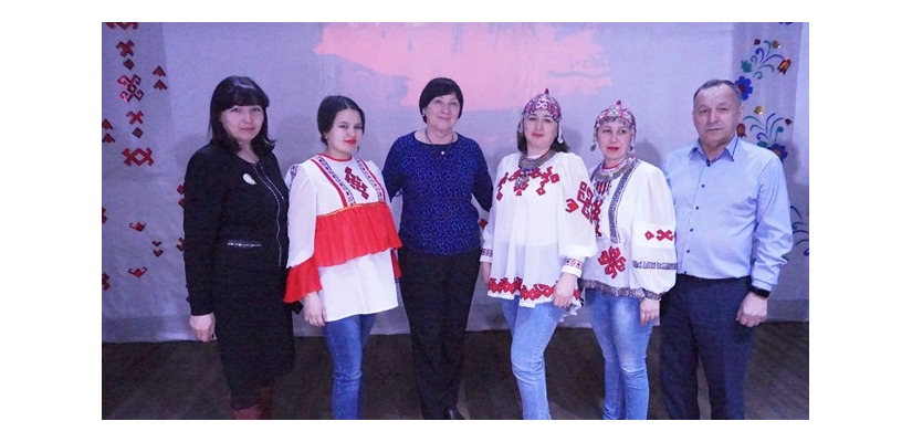 Доможаковский культурно-досуговый центр получил новое световое оборудование