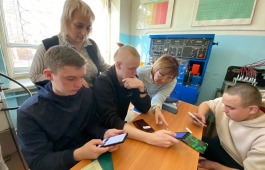 Студентам профессиональных учебных заведений Абакана  рассказали о Пушкинской карте